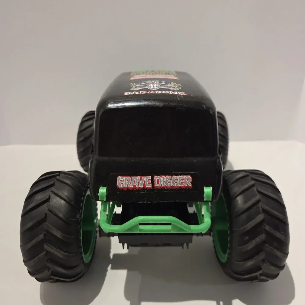 Monster Jam Spin Master Grave Digger RC Truck BKT Tires No Remote 66801